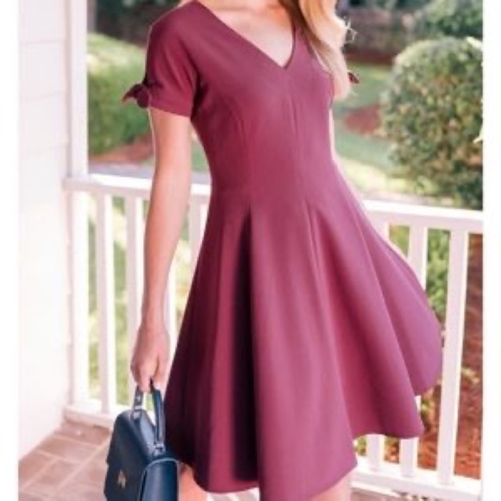 Serena Gal Meets Glam Dress (Maroon)